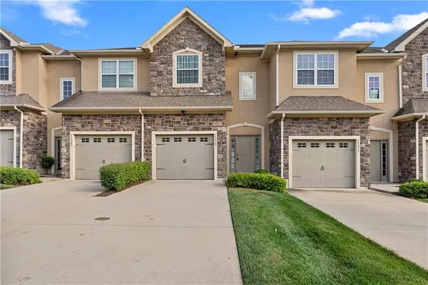 15849 Shawnee Drive, Overland Park, KS 66223