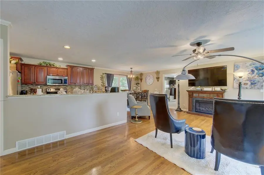 12108 Oak Ridge Road, Independence, MO 64052 - #2