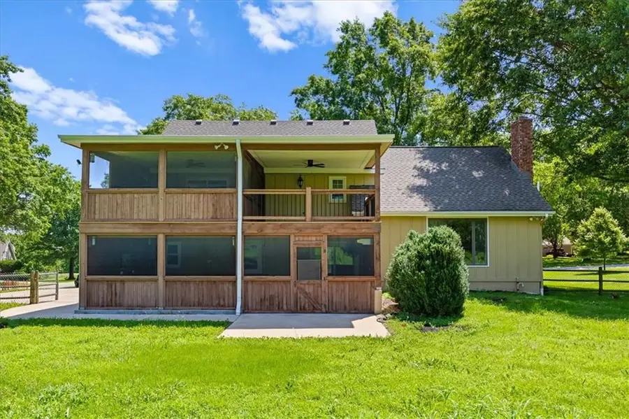 16206 Riggs Road, Stilwell, KS 66085 - #3