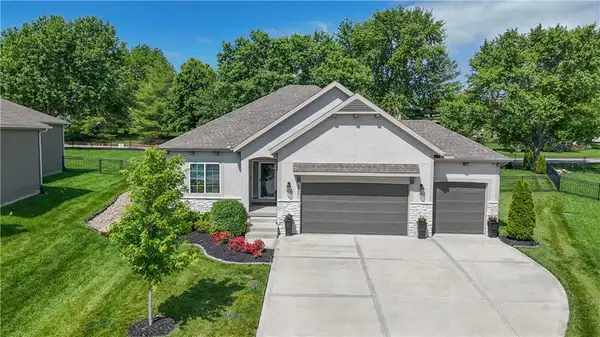 4404 SW Nautilus Place, Lee's Summit, MO 64082
