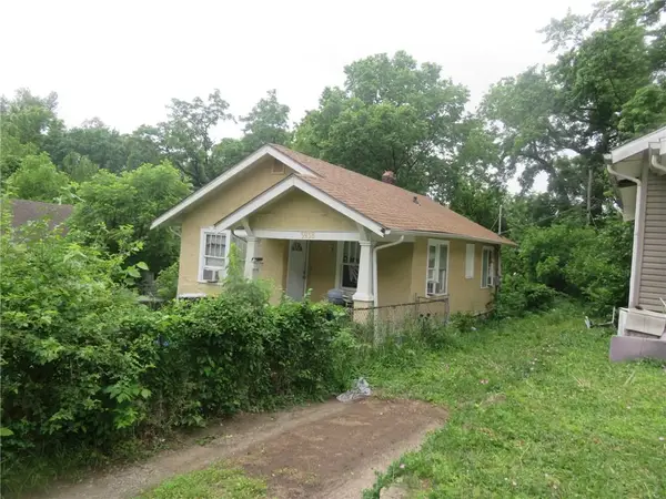 3938 Myrtle Avenue, Kansas City, MO 64130