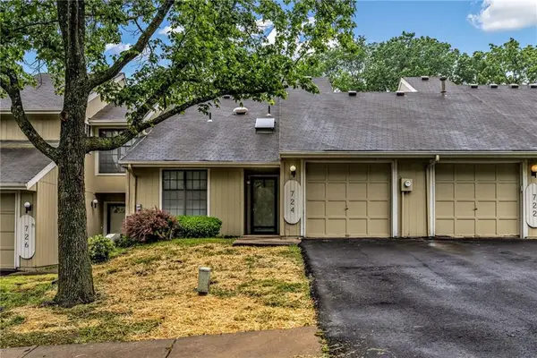 724 E 122nd Terrace, Kansas City, MO 64146