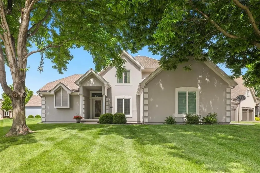 8623 N Richmond Avenue, Kansas City, MO 64157 - #1
