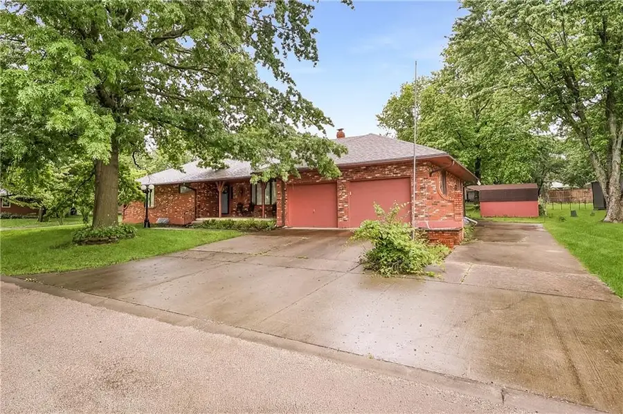 304 S Delaware Street, Archie, MO 64725 - #3