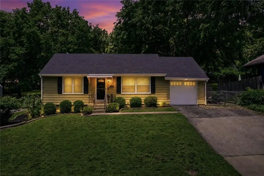 10302 W 61st Street, Shawnee, KS 66203 - #3