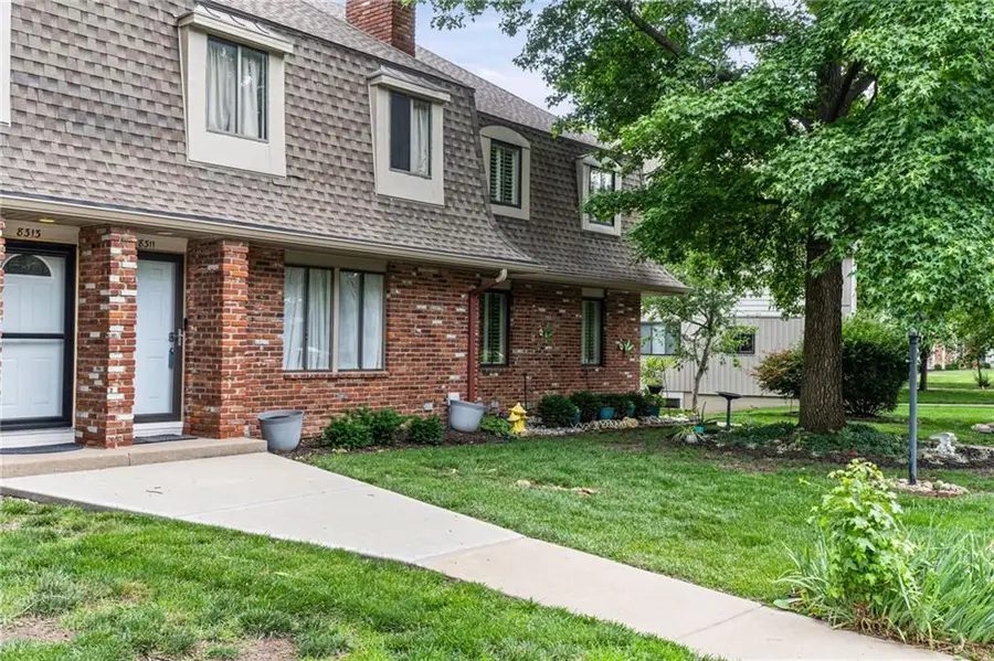 8311 NW Waukomis Drive, Kansas City, MO 64151 - #2