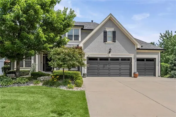 5211 Kenton Street, Shawnee, KS 66226