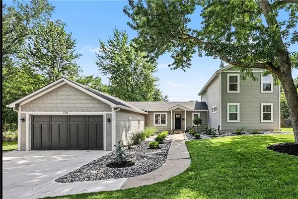 1208 SW South Avenue, Blue Springs, MO 64015