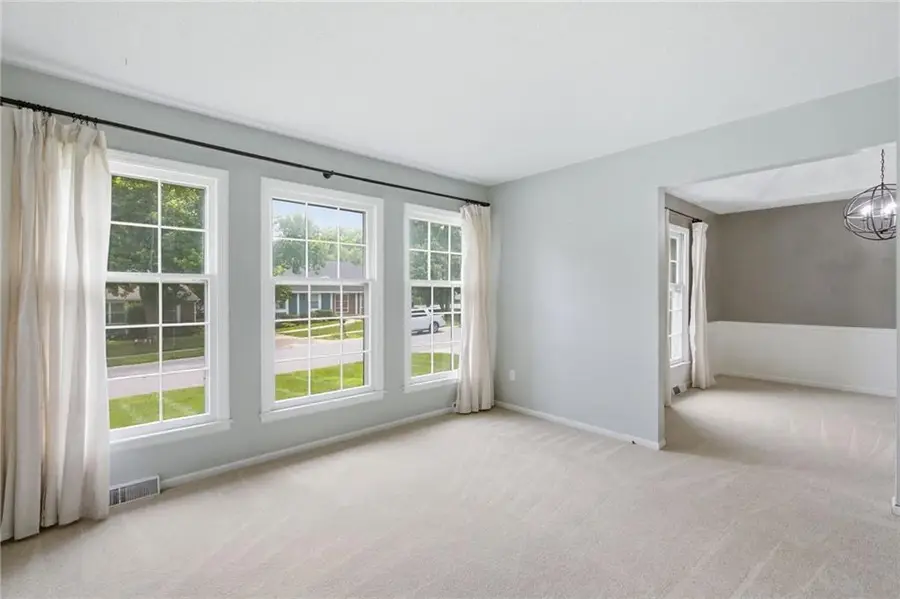 7822 Westgate Drive, Lenexa, KS 66216 - #3