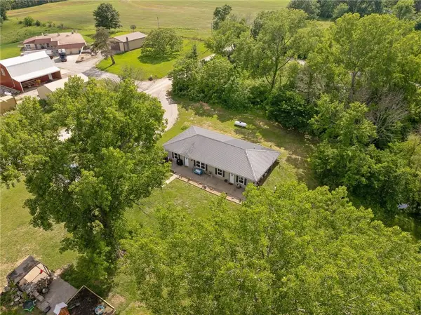 16527 Varner Road, Mayview, MO 64071