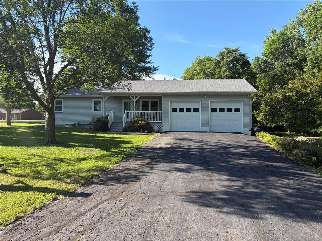 724 Garrettson Street, Burlington, KS 66839 - #1