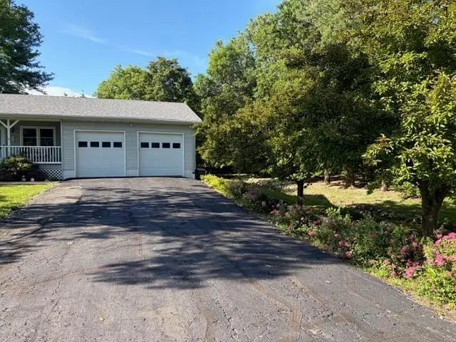 724 Garrettson Street, Burlington, KS 66839 - #3