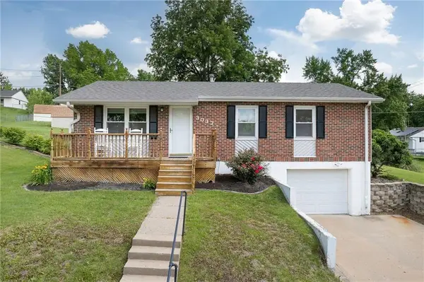 3037 Floyd Avenue, St Joseph, MO 64506