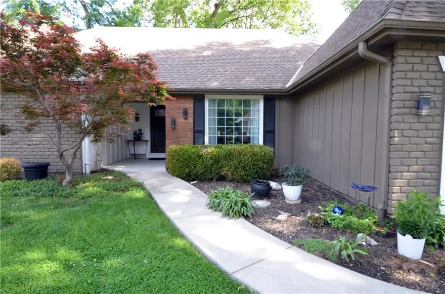 9708 W 105th Terrace, Overland Park, KS 66212 - #3