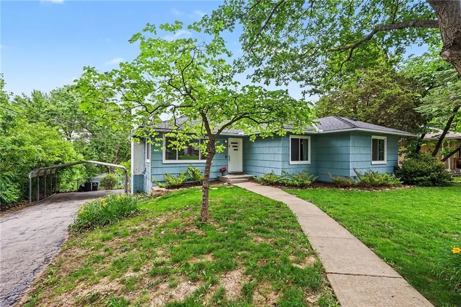 8246 Webster Avenue, Kansas City, KS 66109 - #2
