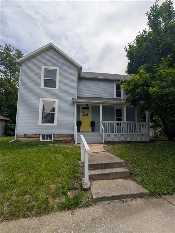 214 Bell Avenue N, Marshall, MO 65340