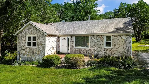 1417 W Santa Fe Street, Olathe, KS 66061