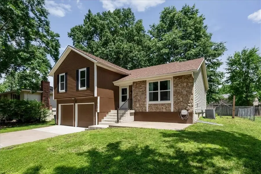 15109 S Seminole Drive, Olathe, KS 66062 - #3