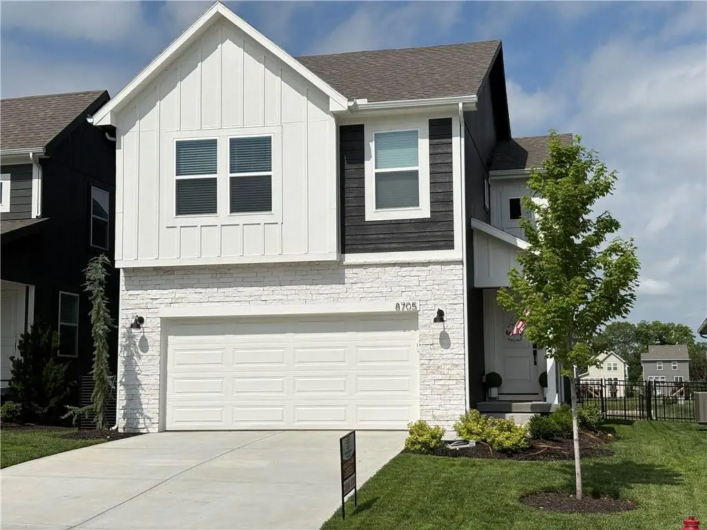 8705 SW Edgewater Drive, Blue Springs, MO 64064 - #1