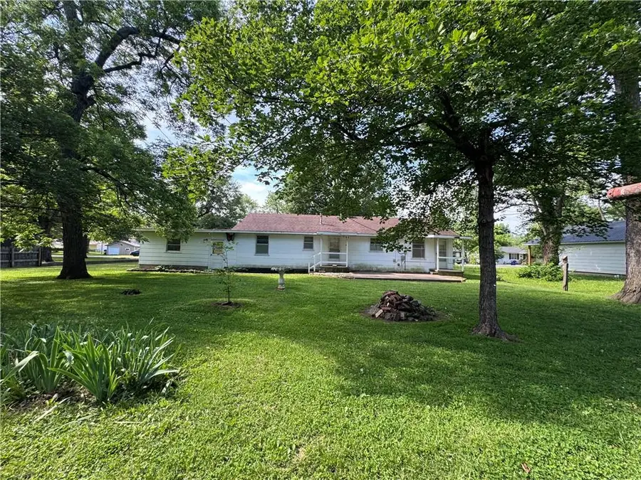 819 W Pine Street, Columbus, KS 66725 - #2