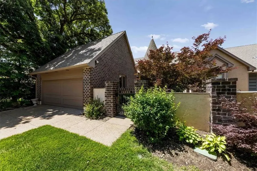 12520 Cedar Street, Leawood, KS 66209 - #2