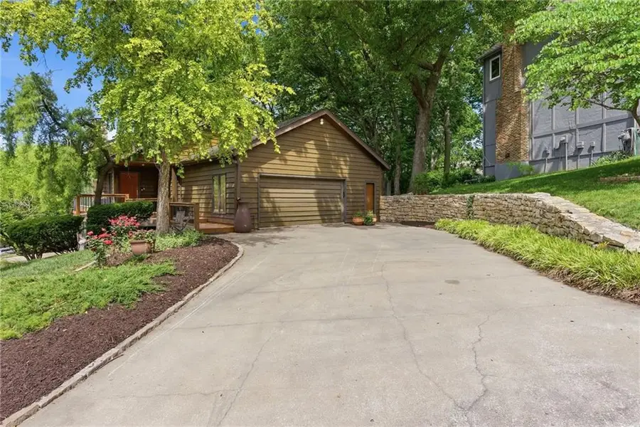 8236 Park Street, Lenexa, KS 66215 - #2