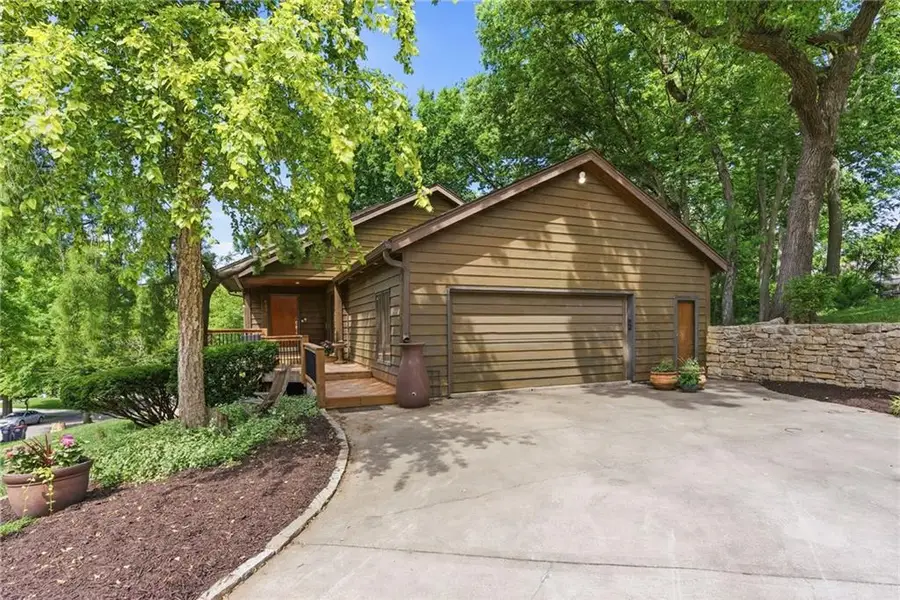 8236 Park Street, Lenexa, KS 66215 - #3