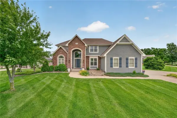 4525 Admiral Byrd Drive, Lee's Summit, MO 64082