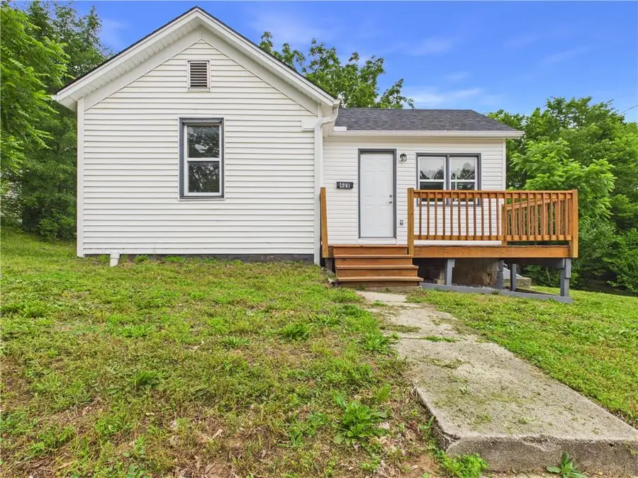 409 W Culton Street, Warrensburg, MO 64093 - #2