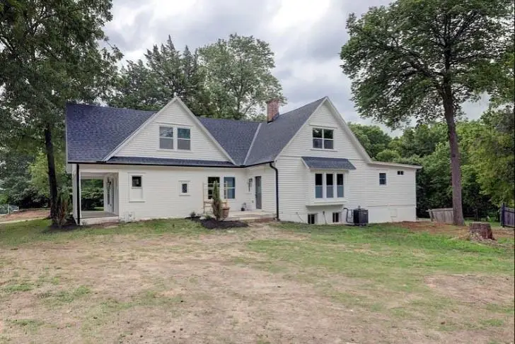 10015 Johnson Drive, Merriam, KS 66203 - #3