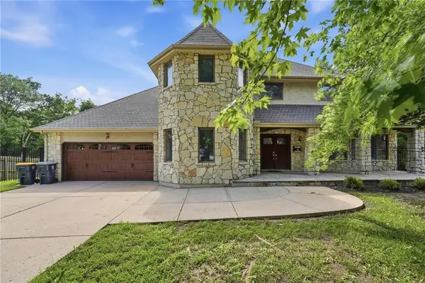 604 NW 64th Street, Kansas City, MO 64118