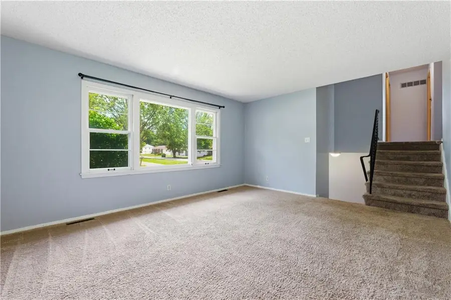 7514 N Virginia Avenue, Gladstone, MO 64118 - #3