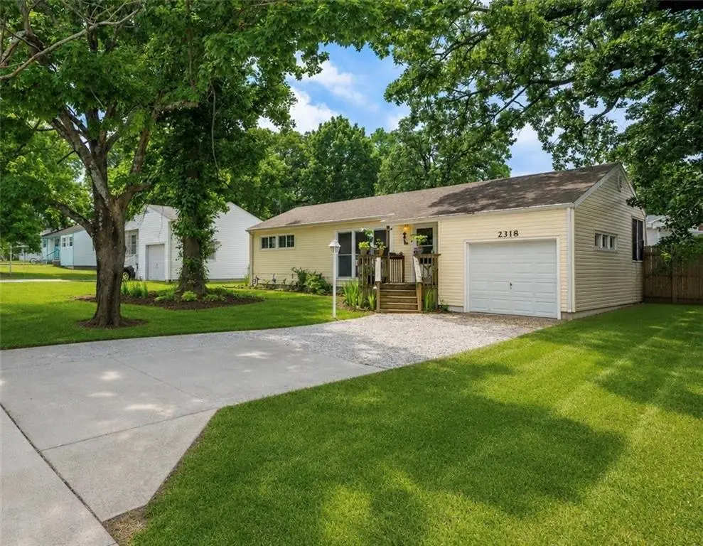 2318 E Zora Street, Joplin, MO 64801 - #1