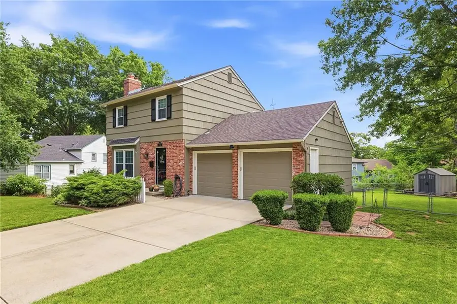 9529 Eby Street, Overland Park, KS 66212 - #2
