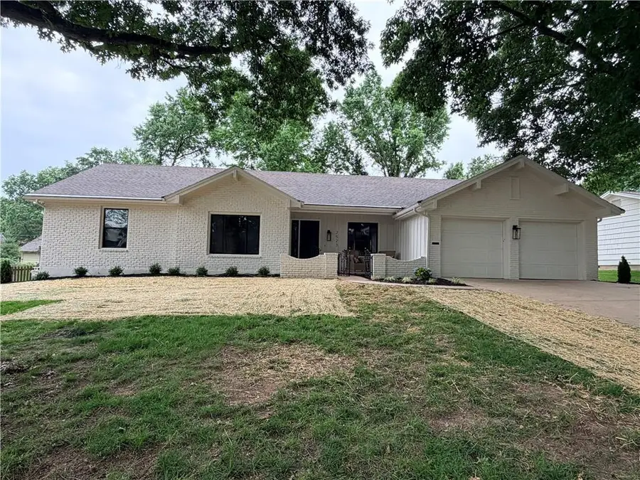 7523 W 98 Terrace, Overland Park, KS 66212 - #3
