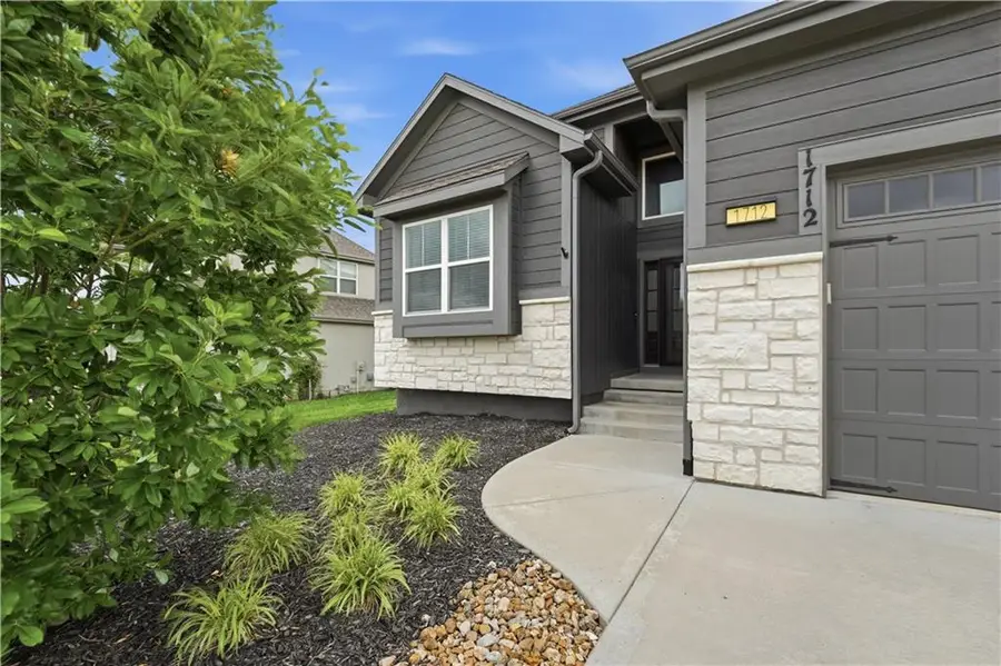 1712 SW 27th Street, Lees Summit, MO 64082 - #3