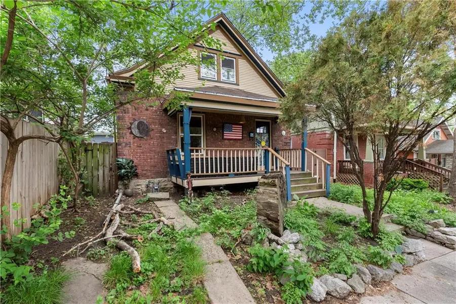 715 E 43rd Street, Kansas City, MO 64110 - #2
