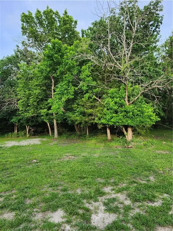 30 Boxelder Drive, Linn Valley, KS 66040