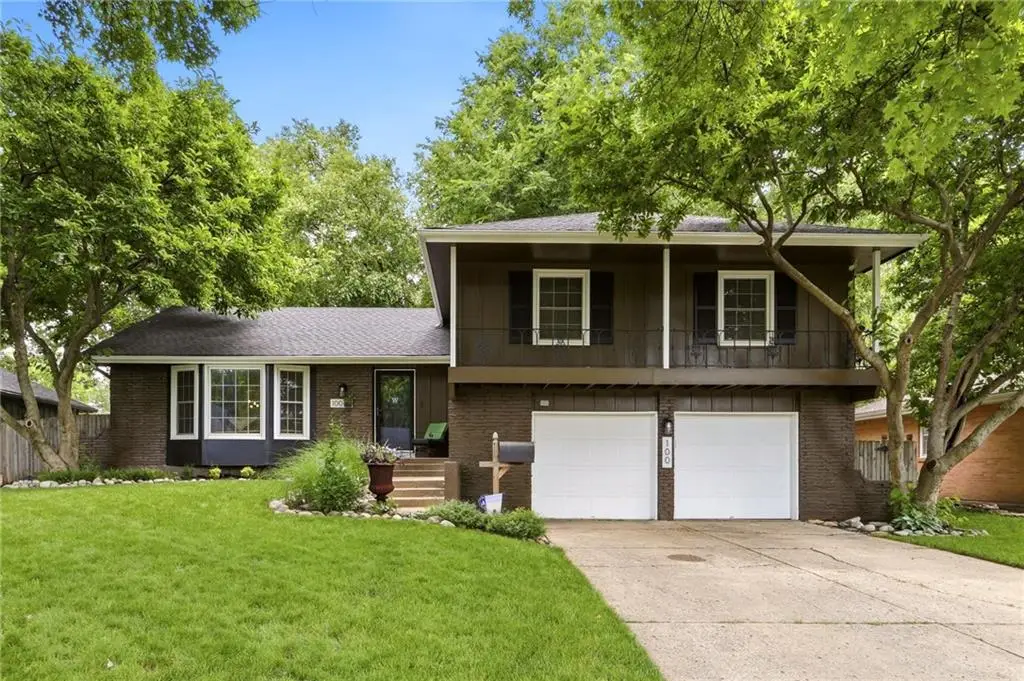100 W 109th Terrace, Kansas City, MO 64114 - #1