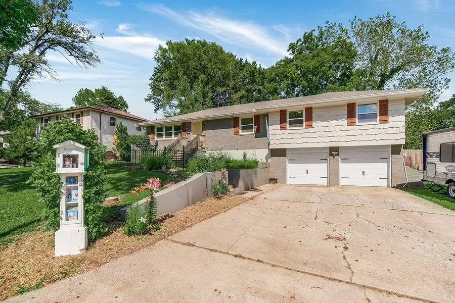 10907 Cleveland Avenue, Kansas City, MO 64137 - #2