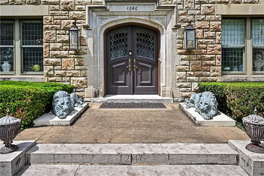 1246 W 59th Street, Kansas City, MO 64113 - #2