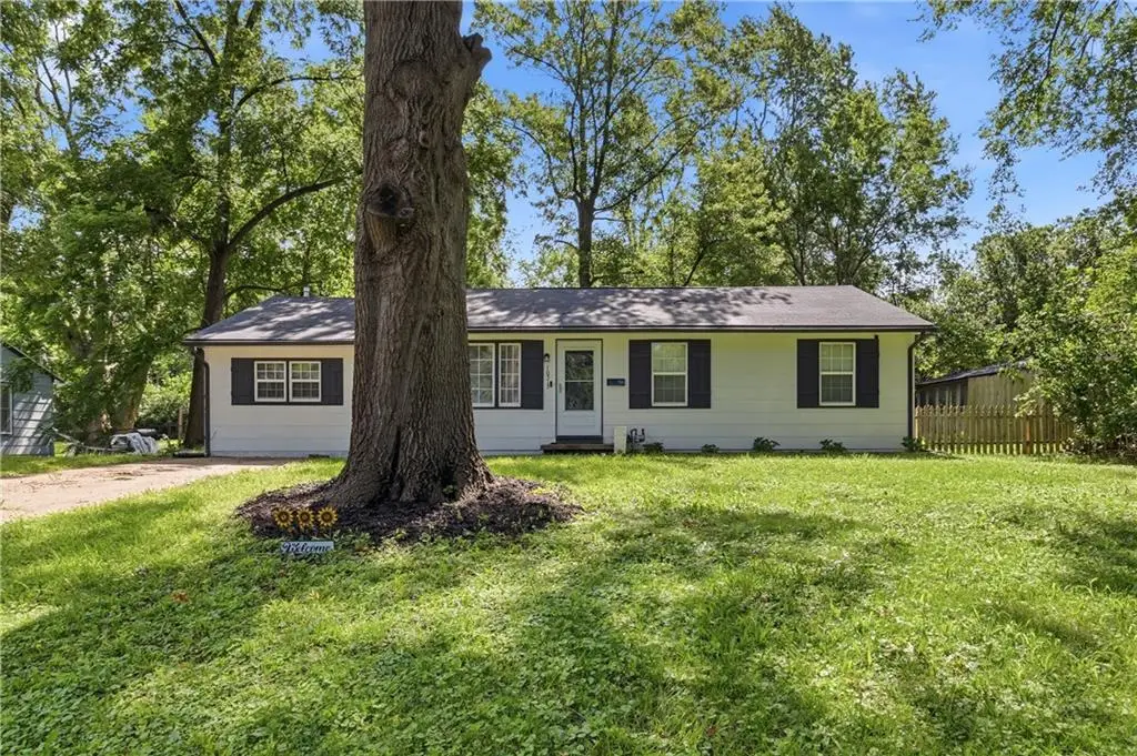 10515 Palmer Avenue, Kansas City, MO 64134 - #1