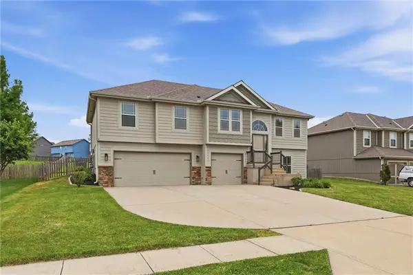 11208 N Manchester Avenue, Kansas City, MO 64157
