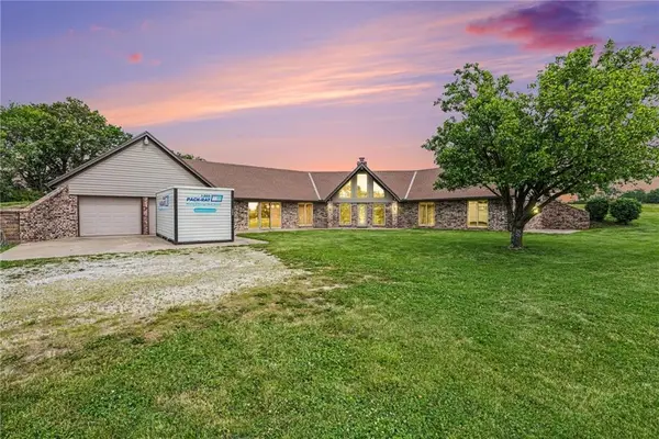 2946 SW 204th Street, Trimble, MO 64492