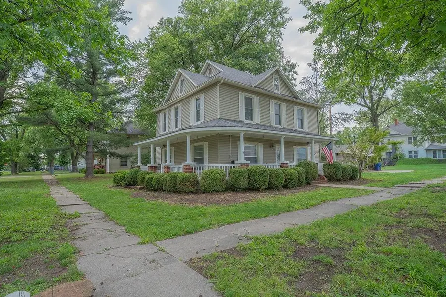 235 S Minnesota Avenue, Columbus, KS 66725 - #2