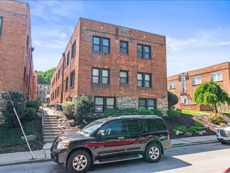 4542 Jarboe Street #4, Kansas City, MO 64111 - #1