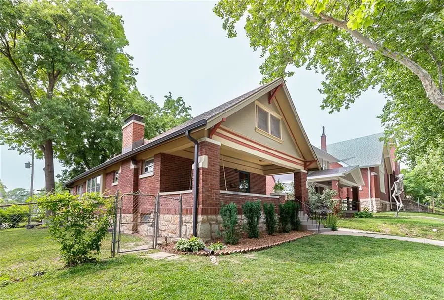 4210 Terrace Street, Kansas City, MO 64111 - #3