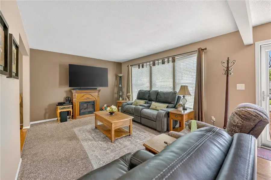 8402 68th Street, Kansas City, MO 64152 - #3
