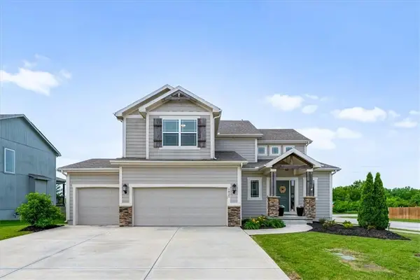 1825 SW Merryman Drive, Lee's Summit, MO 64082
