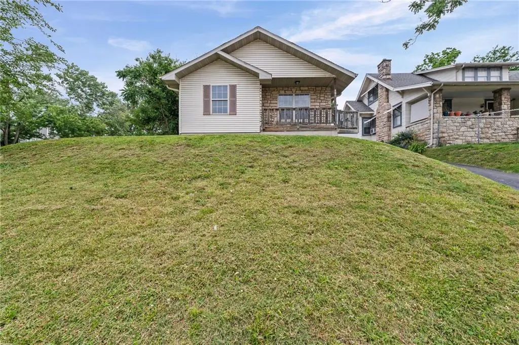 800 N 9th Street, Kansas City, KS 66101 - #1